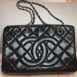 ❤️SOLD❤️Chanel black Timeless Classic Logo tote
